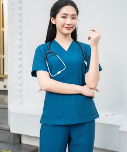 Áo Scrubs model
